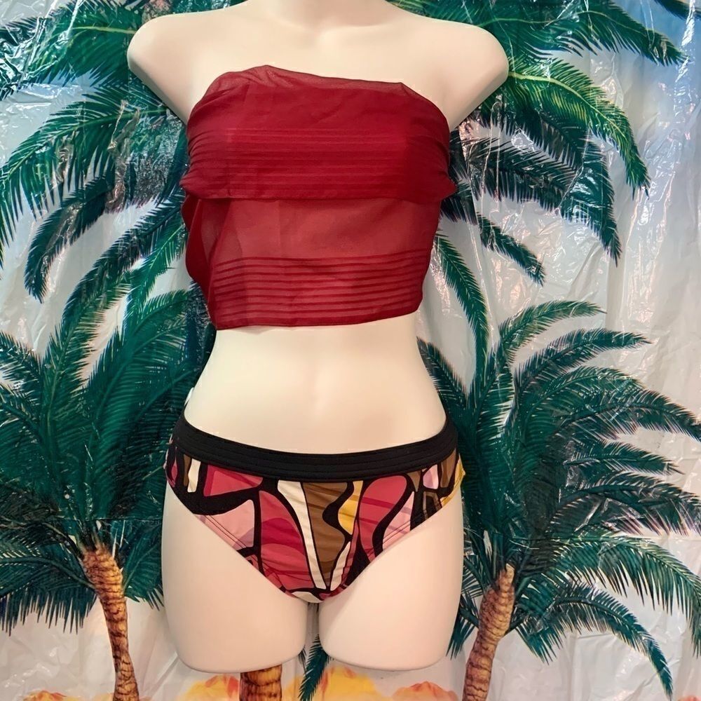 Bikinis   - Picture 5 of 12